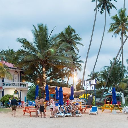 Neptune Story Resort ウェリガマ エクステリア 写真